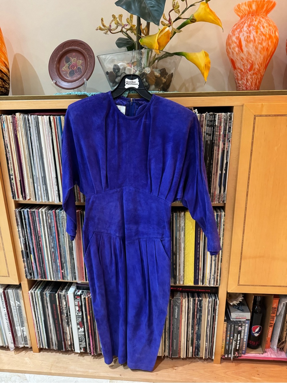 PRICE DROP: VTG NWOT, LEATHER WAREHOUSE, 6, COBALT BLUE/PURPLE, FITTED SUEDE